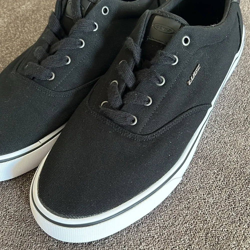 Lugz Men’s Magic-060 Avi Canvas Low Top Skate Sneaker